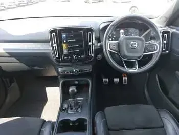 Used Volvo XC40 R-Design 163 HP (119 kW) 2021 White SUV