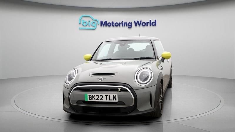 Used Mini Cooper SE Hatch 133 kW (181 HP) 2022 Hatchback