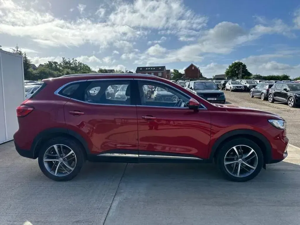 Used MG HS 2023 Red SUV