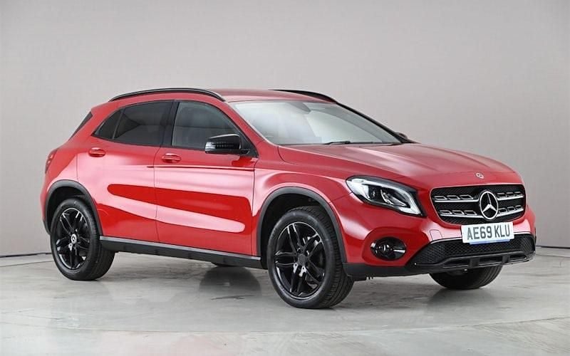 Usado Mercedes GLA180 Urban 122 HP (89 kW) 2020 SUV