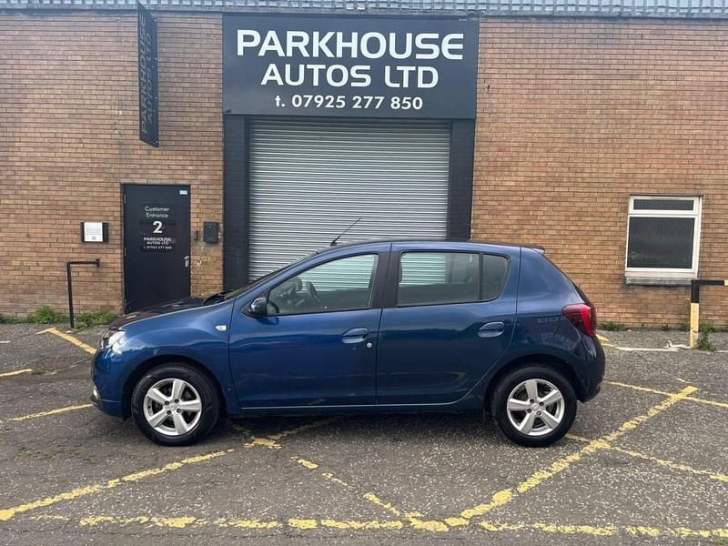 Blue Used 2017 Dacia Sandero Lauréate Hatchback | £4,290 (Super price) - Image 1/4