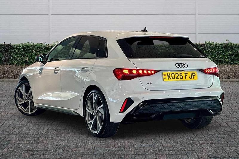 Used Audi A3 Black Edition 147 HP (108 kW) 2025 White Hatchback