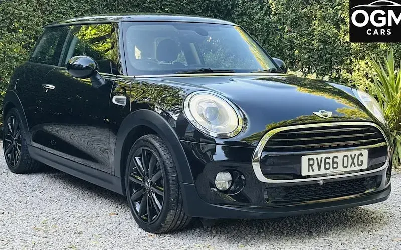 Used Mini Cooper Hatch 136 HP (100 kW) 2017 Hatchback