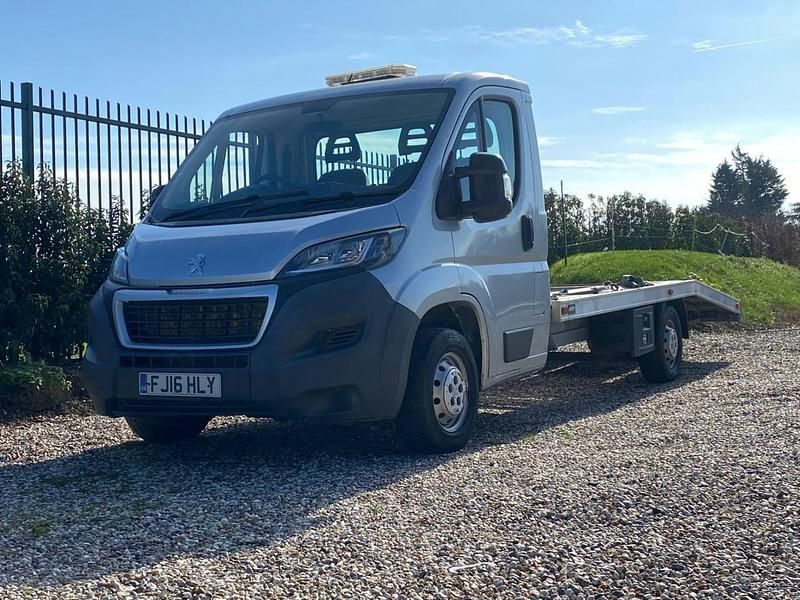 Used Peugeot Boxer 130 HP (95 kW) 2016 Silver Van