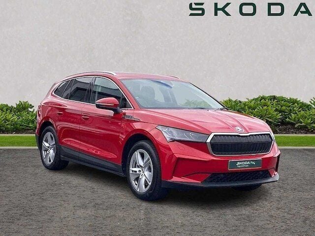Velvet red metallic Used 2024 Skoda Enyaq iV SUV | £27,270 (Fair price) - Image 1/4