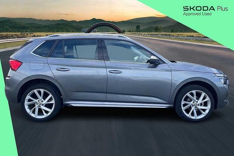 Used Skoda 110 R SE L Executive 81 HP (59 kW) 2023 Graphite grey metallic Estate