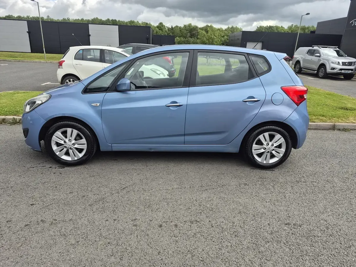 Used Hyundai ix20 Active 125 HP (91 kW) 2013 Blue Hatchback