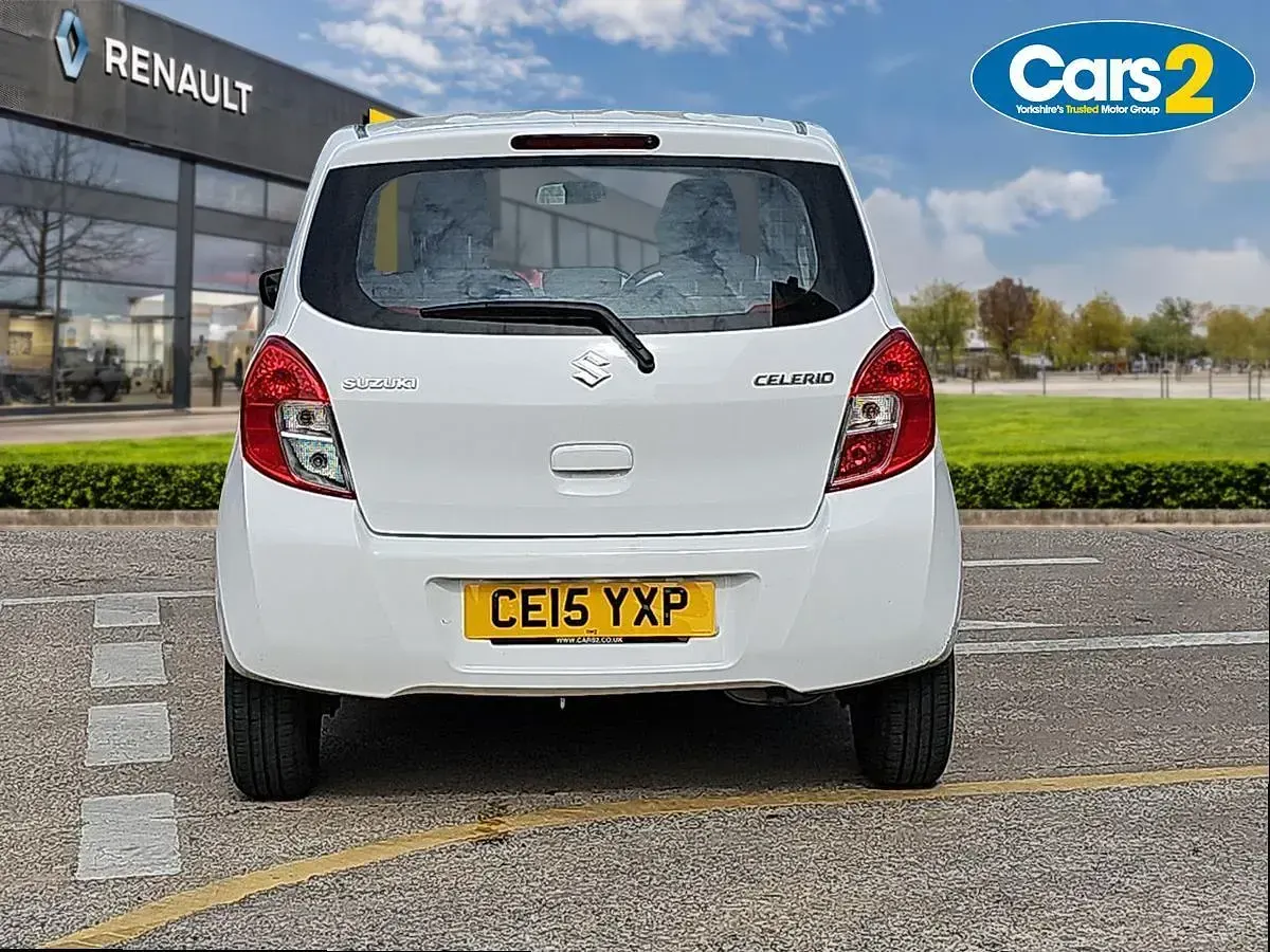 Used Suzuki Celerio SZ4 68 HP (50 kW) 2015 White Hatchback