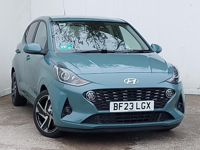 Used Hyundai i10 Premium 84 HP (61 kW) 2023 Green Hatchback