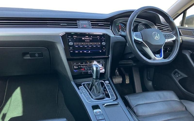 Used VW Passat GTE 218 HP (160 kW) 2023 Grey Estate