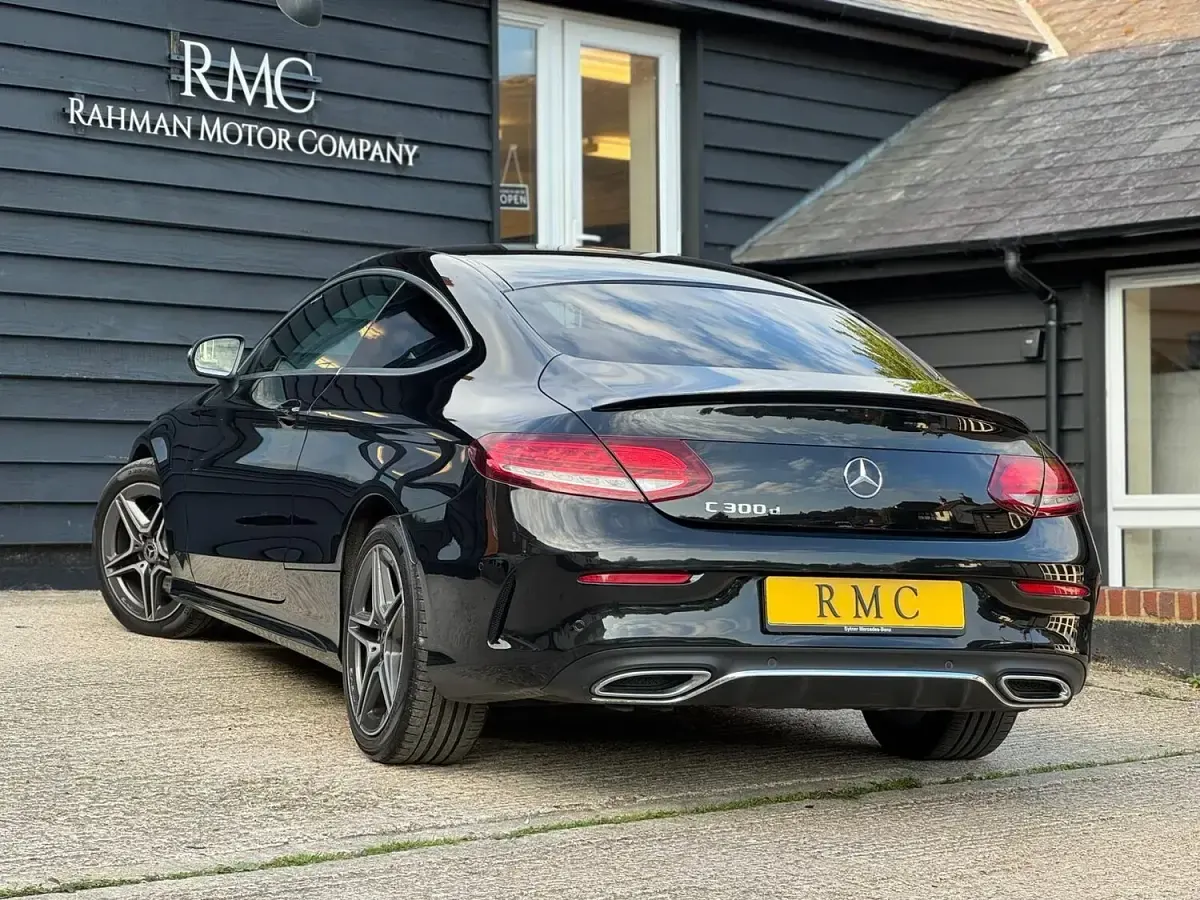 Used Mercedes C300 AMG Line Premium 245 HP (180 kW) 2019 Black Coupe
