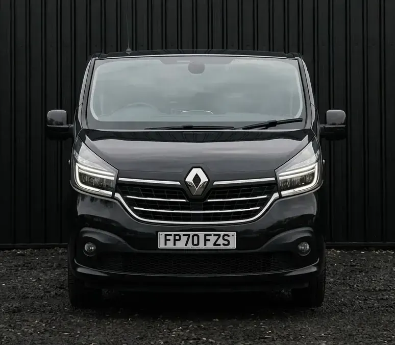 Used Renault Trafic 120 HP (88 kW) 2020 Black MPV