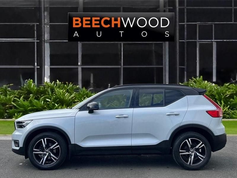 Used Volvo XC40 R-Design 163 HP (119 kW) 2020 Silver SUV