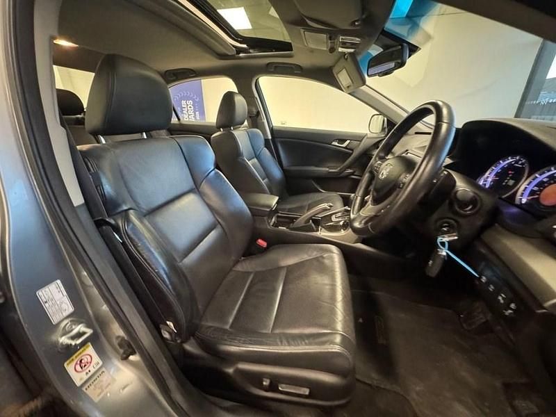 Used Honda Accord EX 156 HP (114 kW) 2011 Silver Sedan