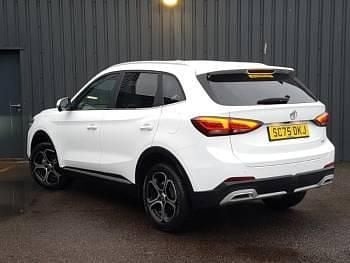 New MG ZS SE 115 HP (84 kW) 2025 Solid  arctic white Hatchback