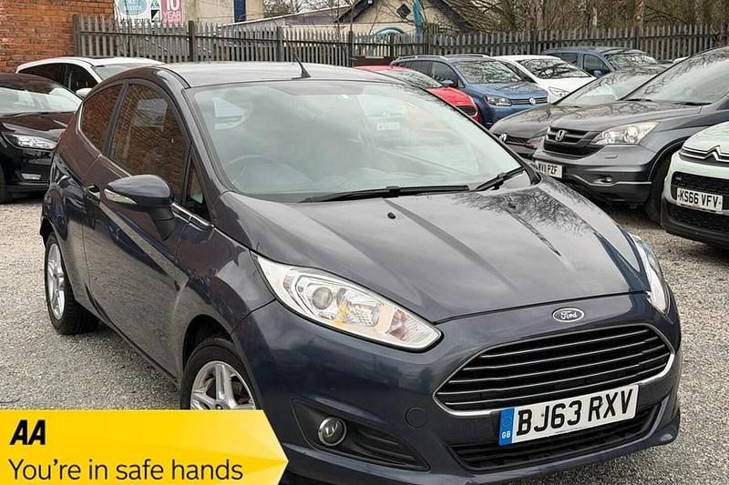 Used Ford Fiesta Zetec 82 HP (60 kW) 2013 Grey Hatchback