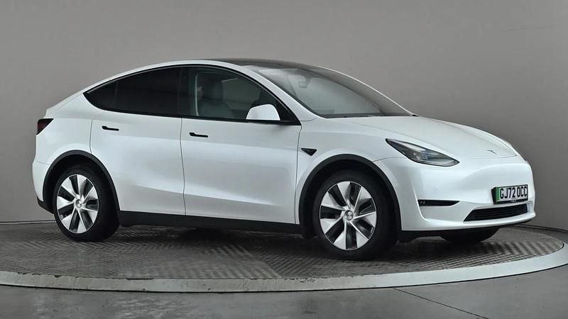 White Used 2022 Tesla Model Y Long Range AWD SUV | £24,698 (Fair price) - Image 1/3