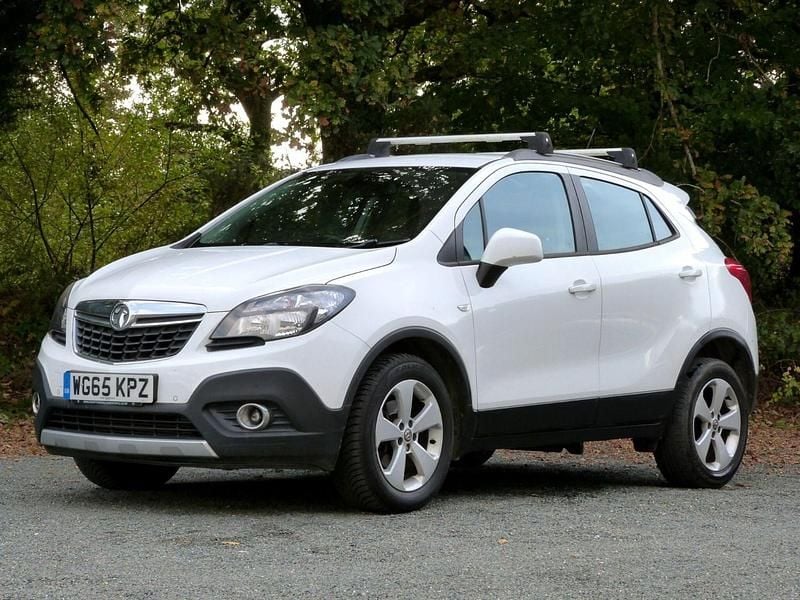 White Used 2015 Vauxhall Mokka S SUV | £4,395 (Fair price) - Image 1/4