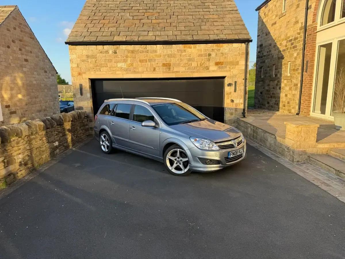 Second-hand Vauxhall Astra SRi 2008 Argintiu Break