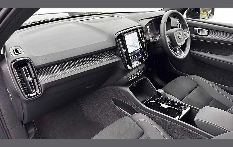 Used Volvo EX40 Plus 185 kW (252 HP) 2025 Blue SUV