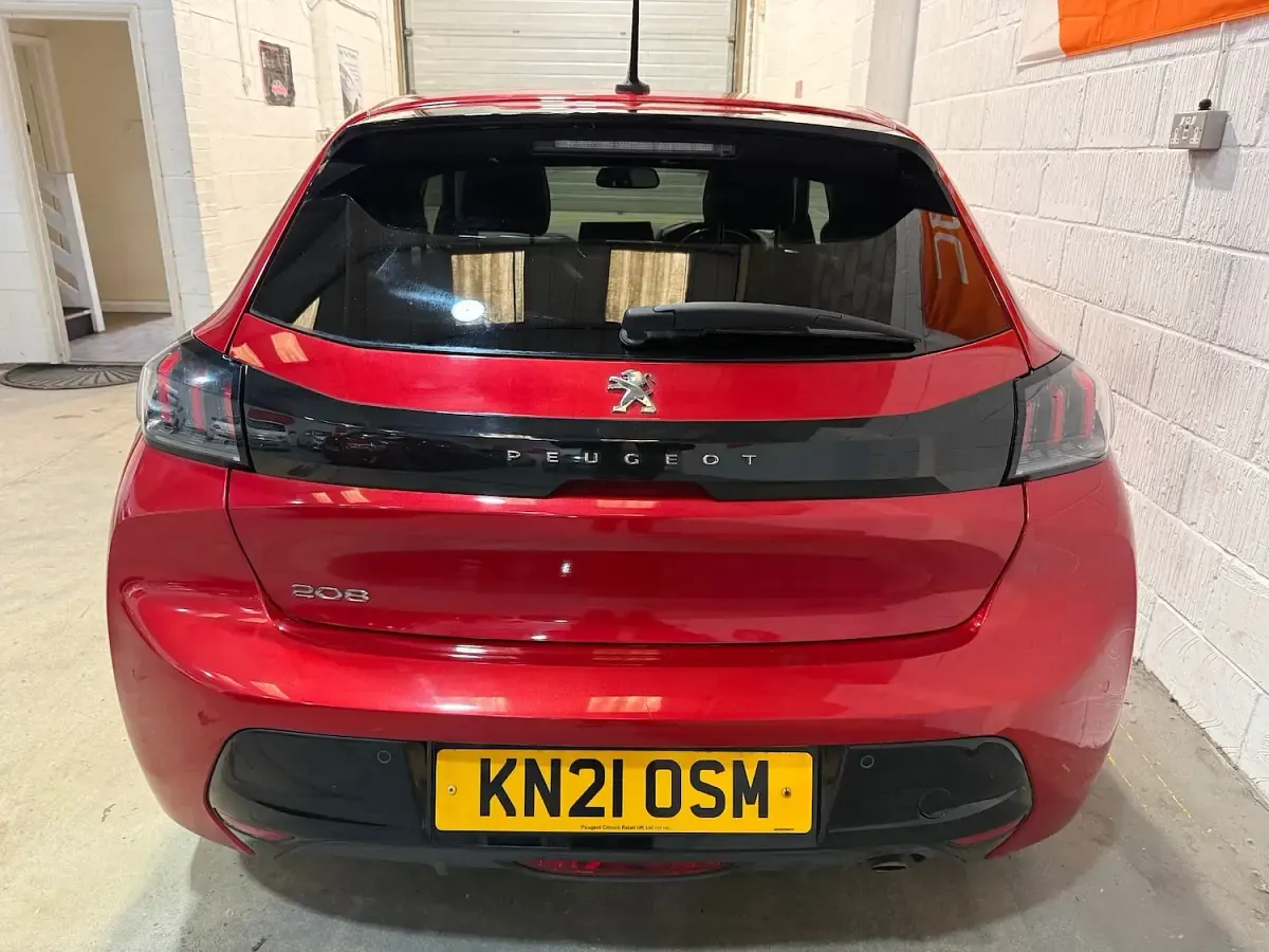 Used Peugeot 208 Allure 2021 Red Hatchback
