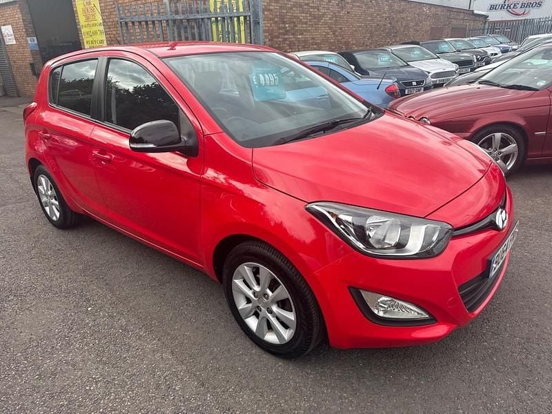 Red Used 2014 Hyundai i20 Active Hatchback | £4,295 (Fair price) - Image 1/4