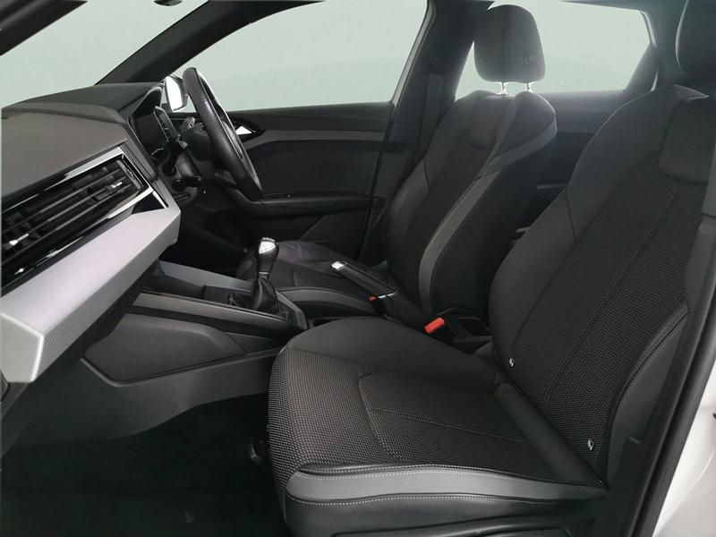 Used Audi A1 Sportback S-Line 95 HP (69 kW) 2022 White Hatchback