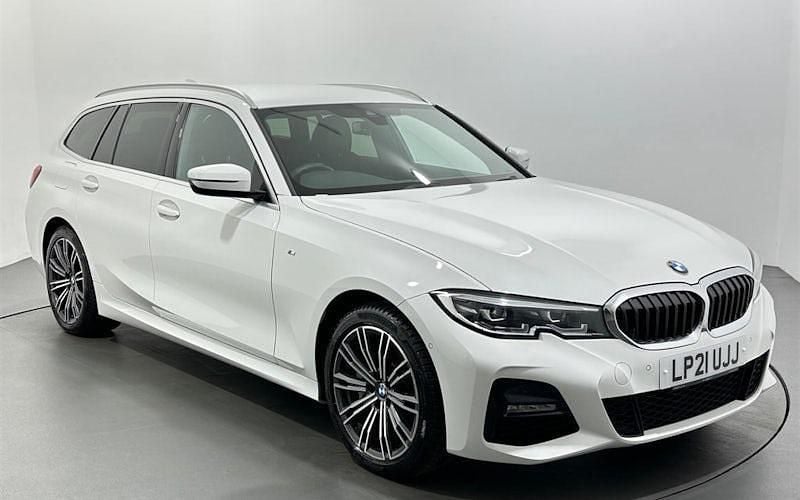 Used 2022 BMW 330e M Sport Estate | £16,417 (Fair price) - Image 1/3