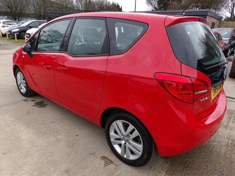 Used Vauxhall Meriva 100 HP (73 kW) 2015 Red MPV