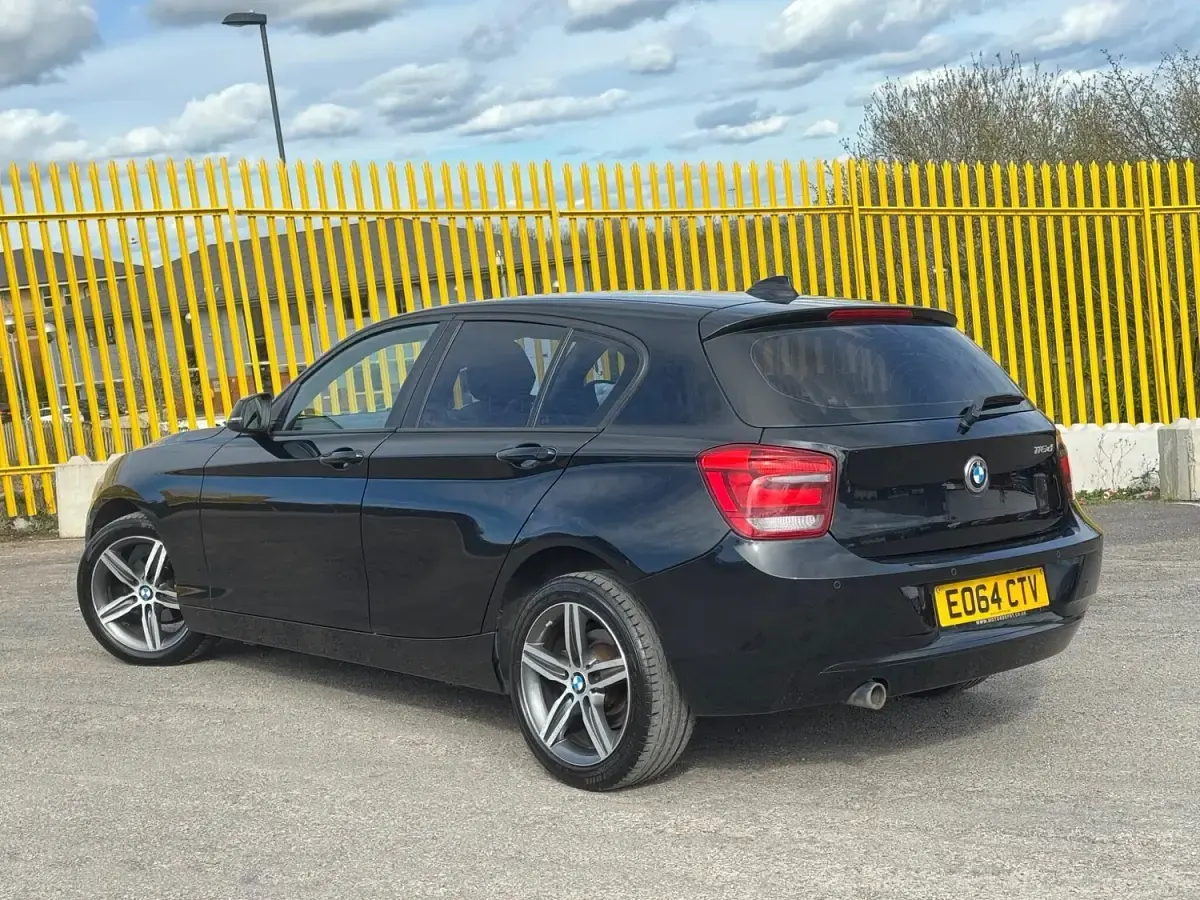 Used BMW 116 Sport Line 2014 Black Hatchback