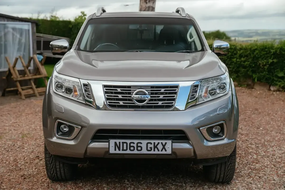 Used Nissan Navara Tekna 2016 Grey Pickup