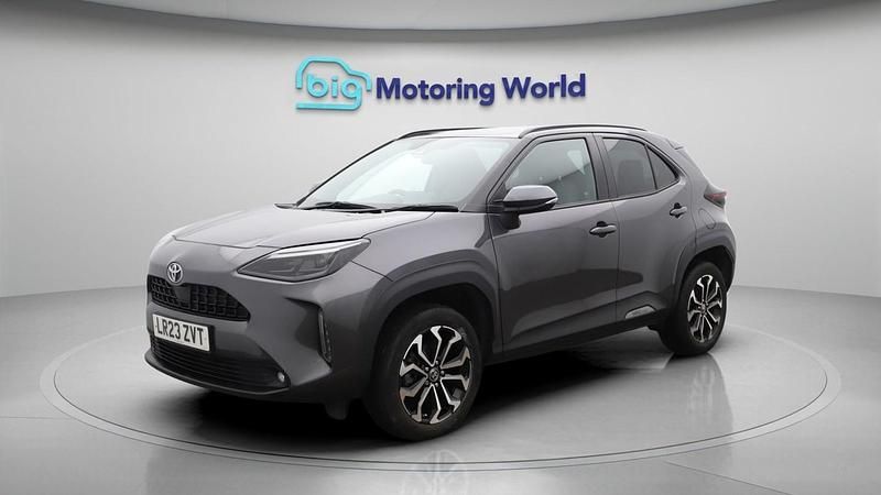 Used Toyota Yaris Cross Design 116 HP (85 kW) 2023 Grey SUV