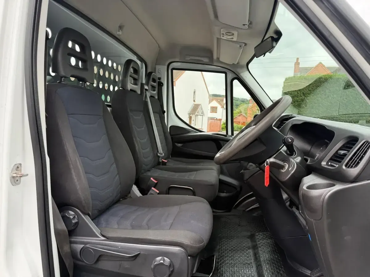 Used Iveco Daily 136 HP (100 kW) 2019 White Cabriolet