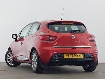 Used Renault Clio IV Dynamique 90 HP (66 kW) 2017 Red Hatchback