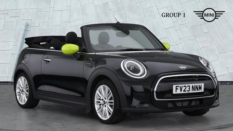 Black Used 2023 Mini Cooper Exclusive Hatchback | £21,995 (Good price) - Image 1/4