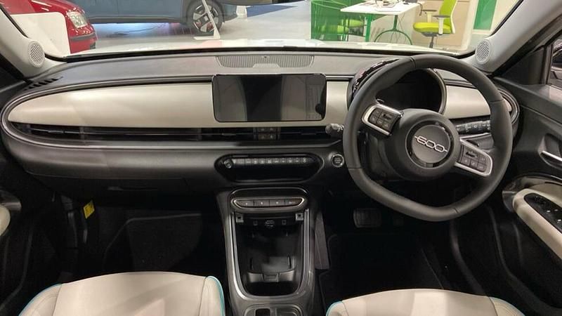 Nowe Fiat 600 La Prima 99 KM (72 kW) 2025 Biały SUV