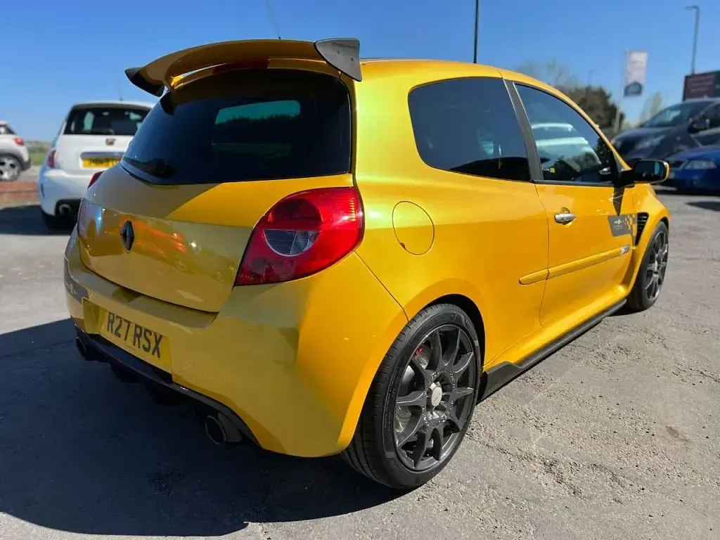 Used Renault Clio II 2007 Yellow Hatchback