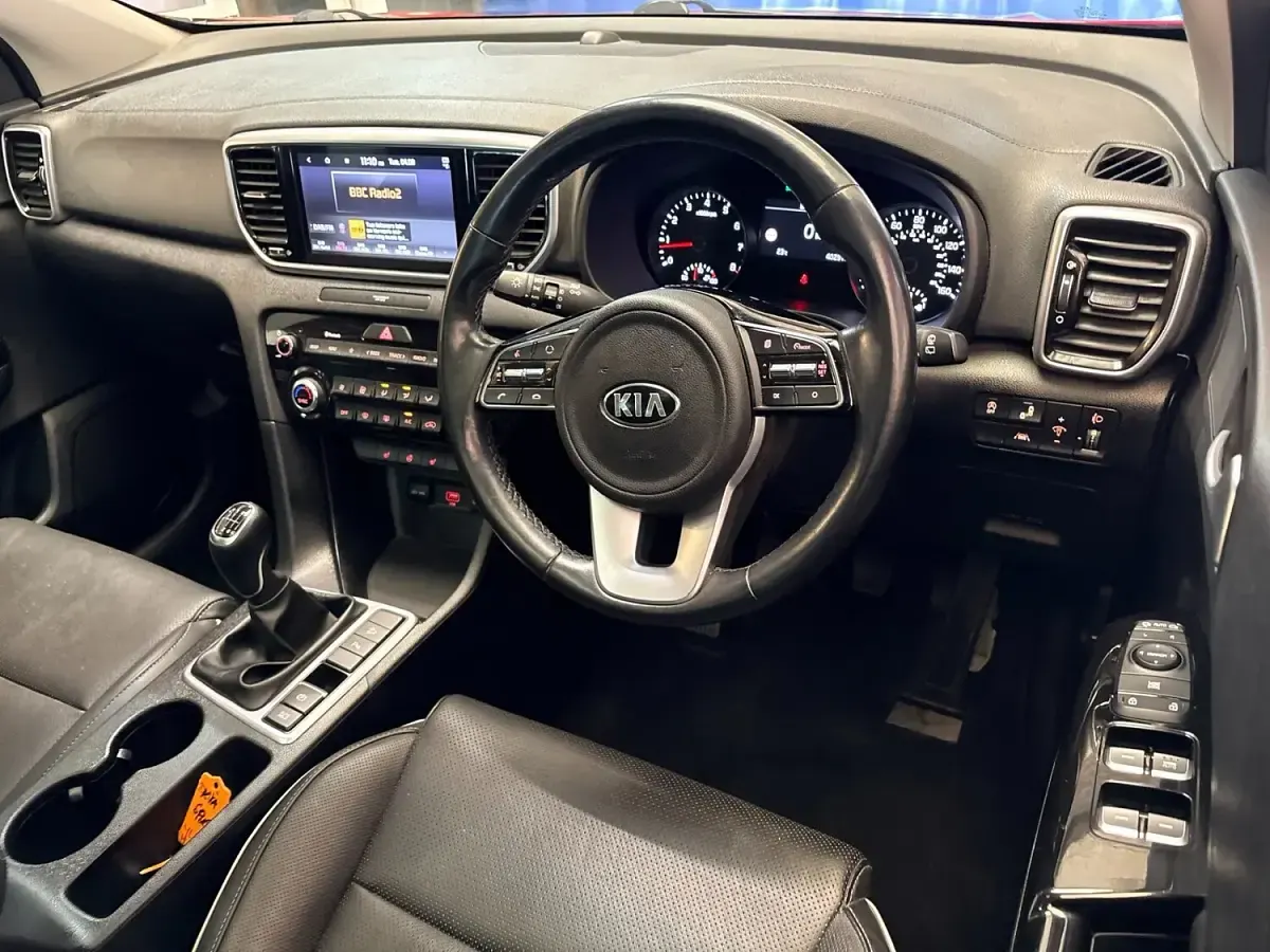 Used Kia Sportage 130 HP (95 kW) 2021 Red SUV