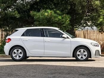Used Audi A1 Design 95 HP (69 kW) 2023 White SUV