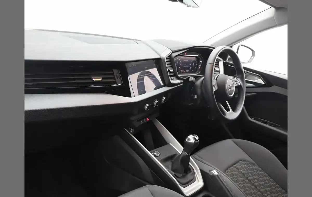 Used Audi A1 Sport 94 HP (69 kW) 2023 White SUV