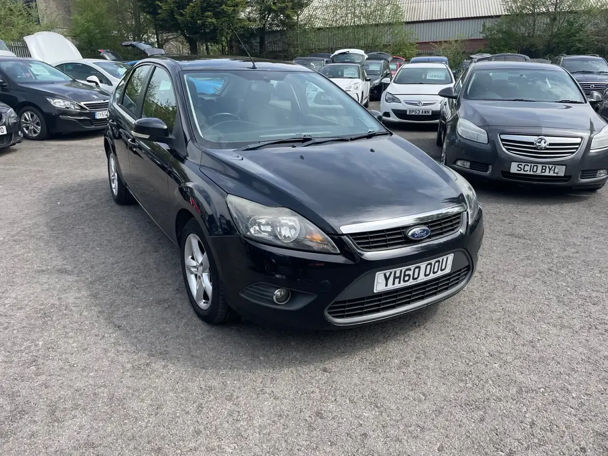 Used Ford Focus Zetec 110 HP (80 kW) 2010 Black Hatchback