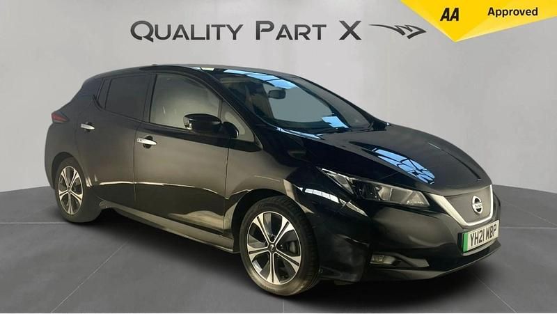 Black Used 2021 Nissan Leaf N-Connecta Hatchback | £8,200 (Good price) - Image 1/4