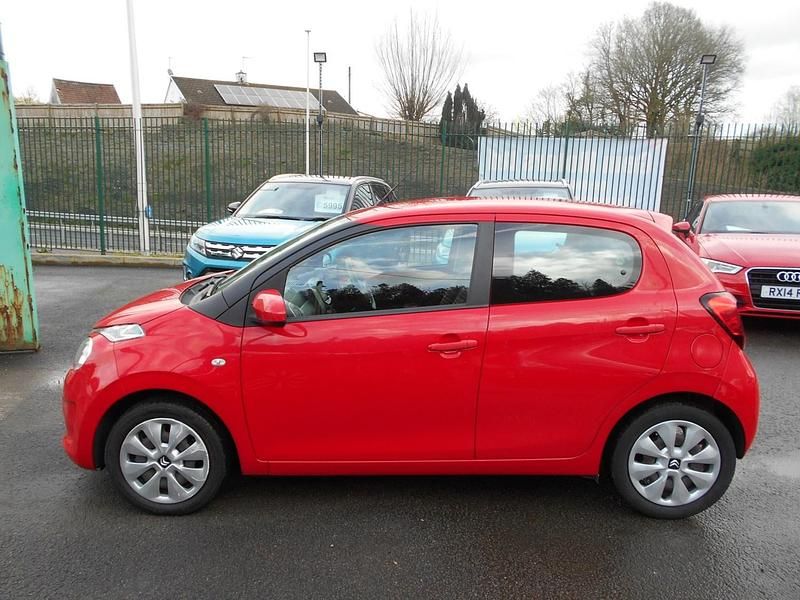 Used Citroën C1 Feel 68 HP (50 kW) 2018 Red Hatchback