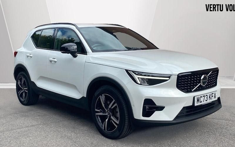 Used 2026 Volvo XC40 Plus SUV | £29,589 (Good price) - Image 1/4