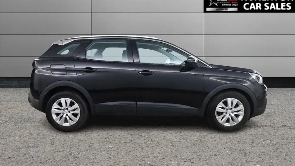 Gebraucht Peugeot 3008 Active 130 PS (95 kW) 2018 Schwarz SUV