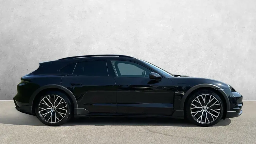 Used Porsche Taycan 350 kW (476 HP) 2022 Sedan