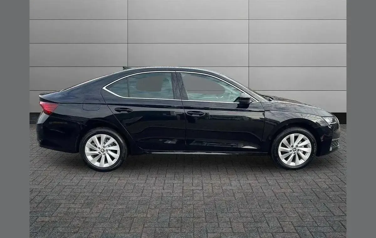 Nowe Skoda Octavia SE L 150 KM (110 kW) 2026 Czarny Hatchback