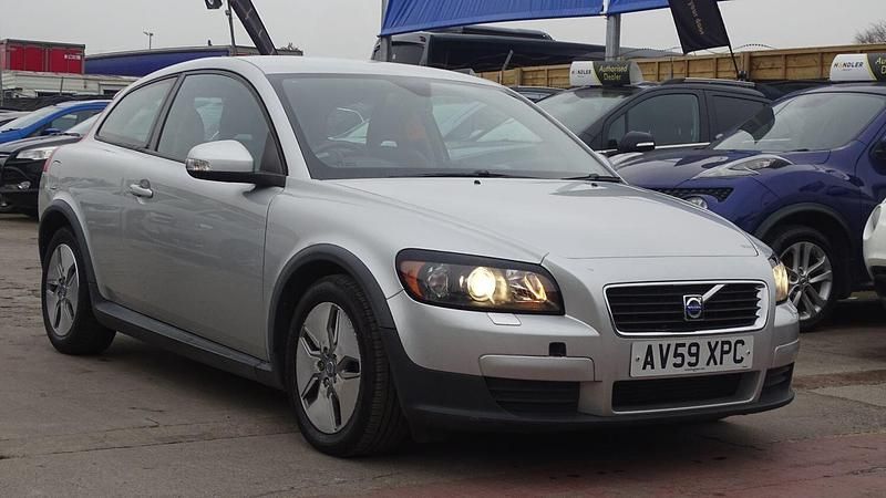 Used Volvo C30 R-Design 108 HP (79 kW) 2009 Silver Hatchback