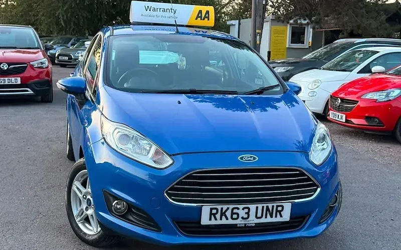 Used Ford Fiesta Zetec 125 HP (91 kW) 2013 Hatchback