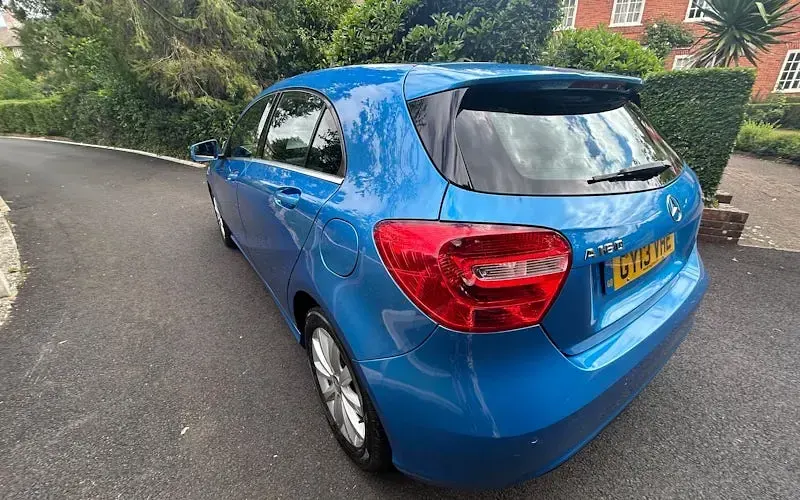 Used Mercedes A180 SE 109 HP (80 kW) 2013 Blue Hatchback